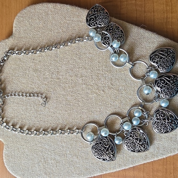 Paparazzi 6 Piece Necklace Silver Heart With Pearl Bracelets Set - Picture 14 of 17